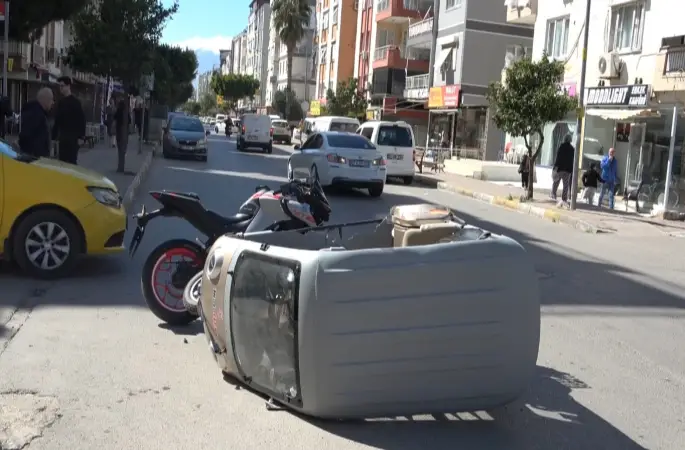 Kepez’de motosikletler çarpıştı: 1 yaralı
