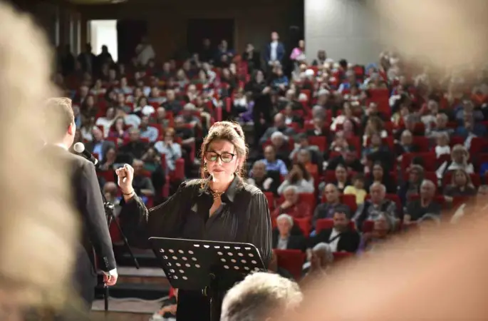 Kepez’de Selami Şahin şarkılarıyla unutulmaz gece
