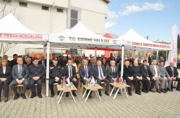 Keşan’da çiftçiye yüzde 75 bakanlık destekli hibrit ayçiçeği tohumu dağıtıldı
