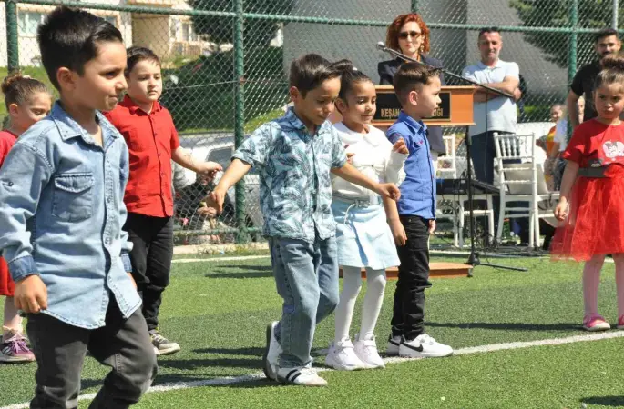 Keşan’da Romanlar Günü kutlamaları renkli görüntülere sahne oldu
