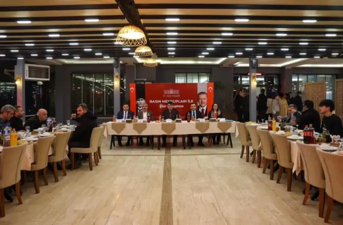 Kilis Valisi Kalaylı basın mensuplarıyla iftarda bir araya geldi
