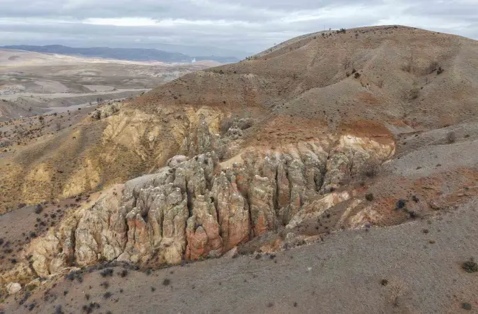 Kırıkkale’de doğanın şekillendirdiği kayalar ilgi çekiyor
