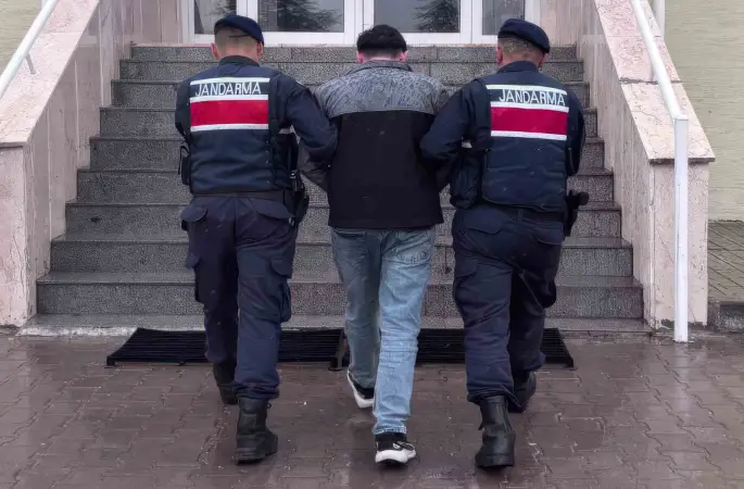 Kırıkkale’de dolandırıcılık suçundan aranan hükümlü yakalandı
