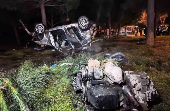 Kırmızı ışık ihlali kazaya neden oldu: 1’i ağır 6 yaralı
