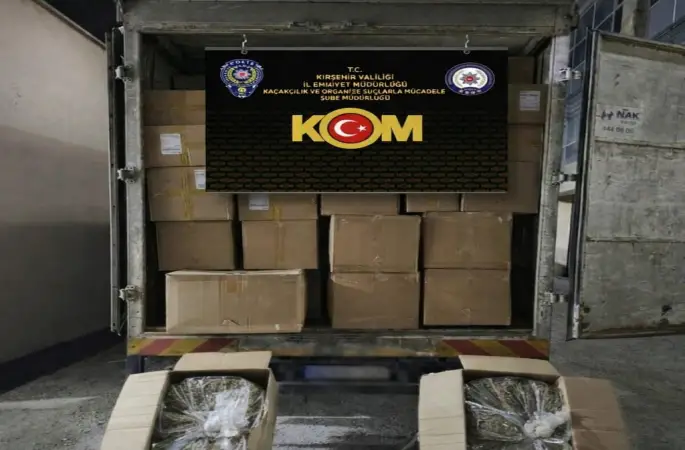 Kırşehir’de 1 ton kıyılmış kaçak tütün ele geçirildi
