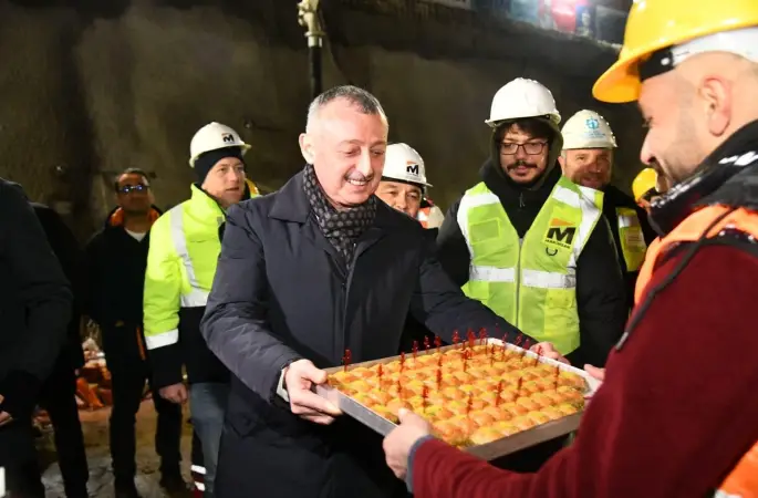 Kocaeli Büyükşehir ekipleri yeni yıla şantiyelerde girdi
