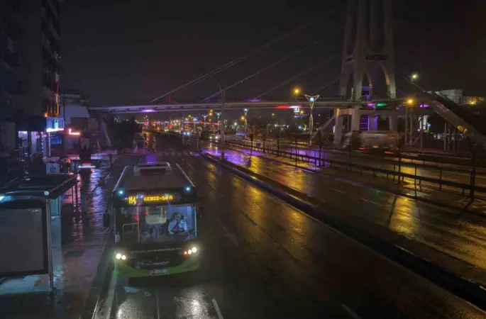 Kocaeli’de 4 yeni hatla 24 saat kesintisiz ulaşım dönemi başladı
