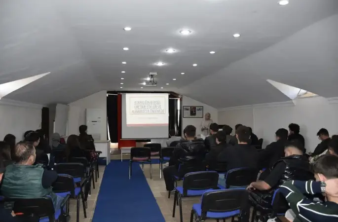 Köyceğiz Meslek Yüksek Okulu’nda ‘Kuraklık ve Etkileri’ konulu sunum yapıldı
