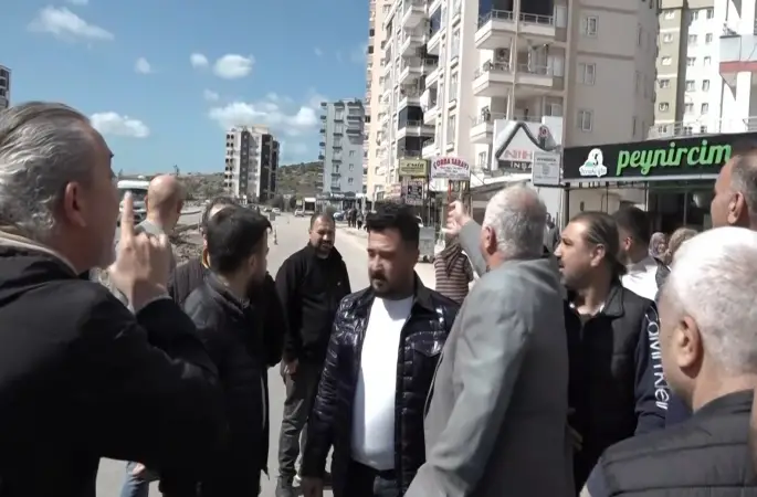 Kozan’daki kavşak düzenlemesine vatandaşlardan tepki
