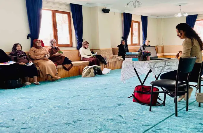 Kur’an kursu kursiyerlerine SAHA eğitimi verildi
