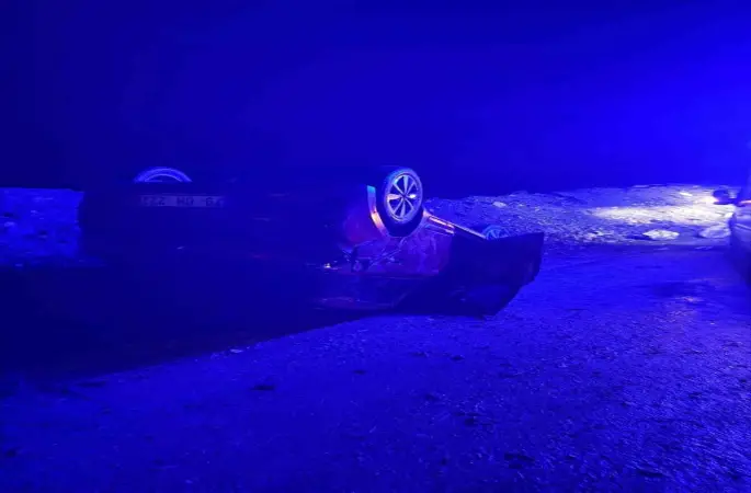 Kurtalan’da otomobil devrildi, sürücü yaralandı
