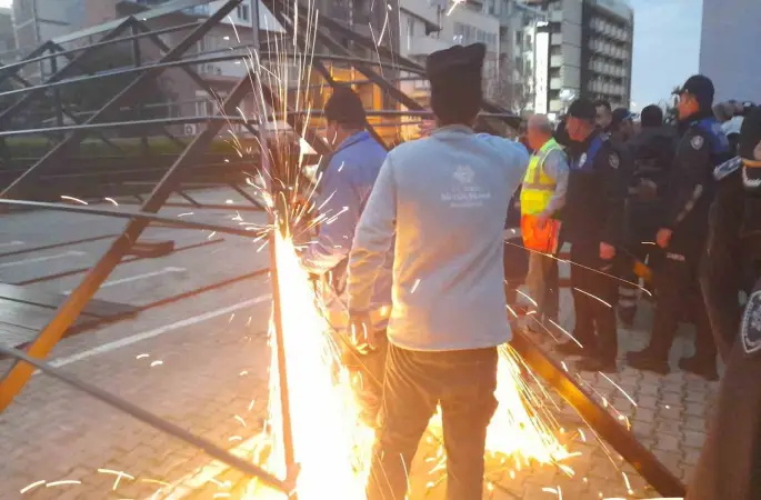 Kuşadası Belediyesi Meclis Üyesi Apaydın: "Biz sadece halkımıza verdiğimiz hizmet aksamasın istiyoruz"
