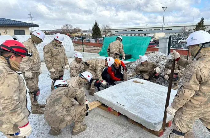 Kütahya AFAD’dan jandarmaya arama kurtarma eğitimi
