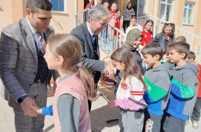 Kütahya Şehit Semih Akyıldız İlkokulu’nda bayramlaşma programı
