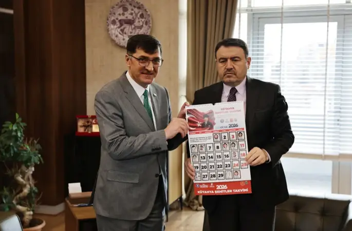 Kütahya Şehitler Takvimi valilik makamına takdim edildi
