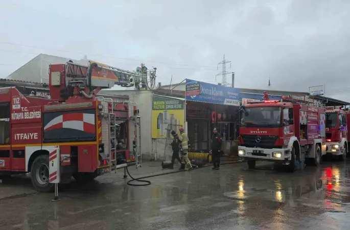 Kütahya’da Fatih Sanayi Sitesi’nde yangın
