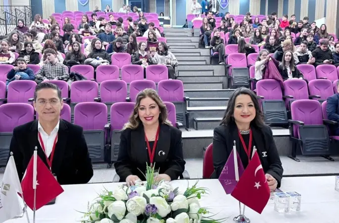 Kütahya’da Liseler Arası Münazara Yarışması’nın finali büyük heyecana sahne oldu
