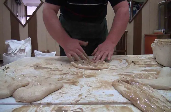 Kütahya’da Ramazan ayının vazgeçilmez lezzeti: Tahinli pide
