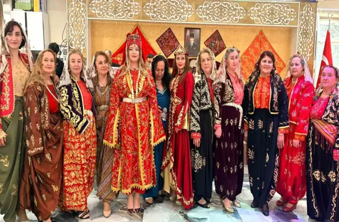 Kütahya’da "Şalvarını Al Gel" etkinliğiyle geleneksel giyim kültürü yeniden canlandı
