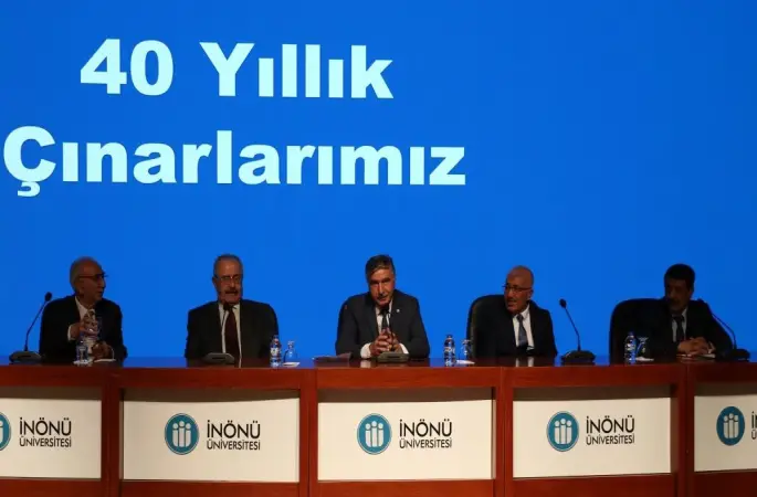 Malatya’da "40 Yıllık Çınarlar" paneli düzenlendi
