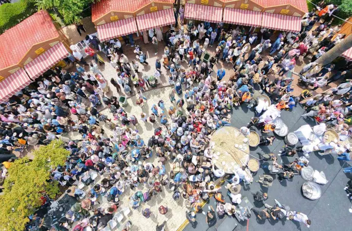 Manisa’da 2 ton bahar pilavı dağıtıldı
