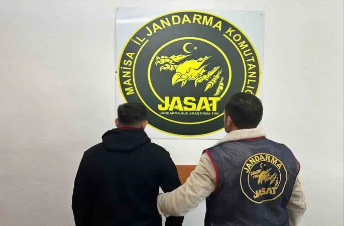 Manisa’da 66 yıl 4 ay hapis cezasıyla aranan 18 yaşındaki şahıs yakalandı
