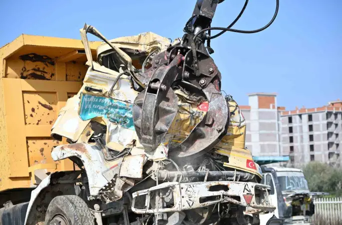 Manisa’da hurda ve sahipsiz araçlar MKE’ye sevk edildi
