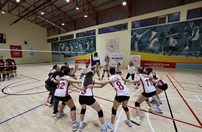 Manisa’da Yıldız Kızlar Voleybol İl Şampiyonu Değerli Zamanlar Spor Kulübü oldu
