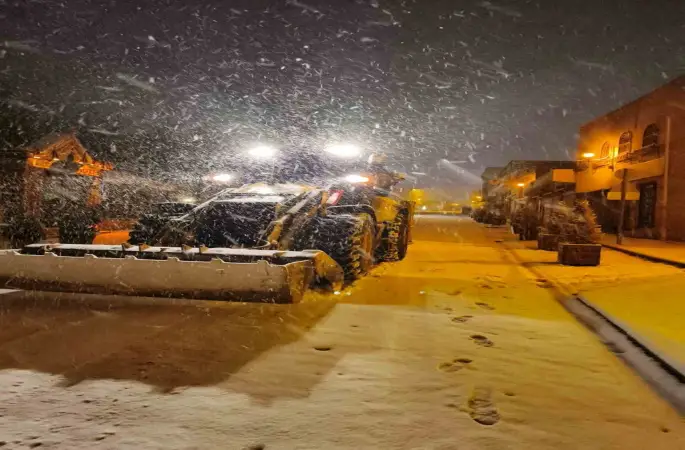Mardin Büyükşehir Belediyesinden karla mücadele çalışmaları
