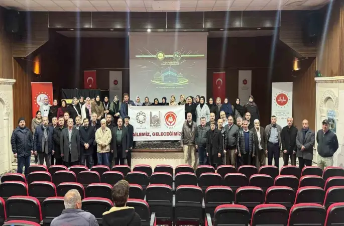 Mardin Büyükşehir Belediyesi’nin umreye göndereceği 47 çifte ibadet öncesi eğitim verildi
