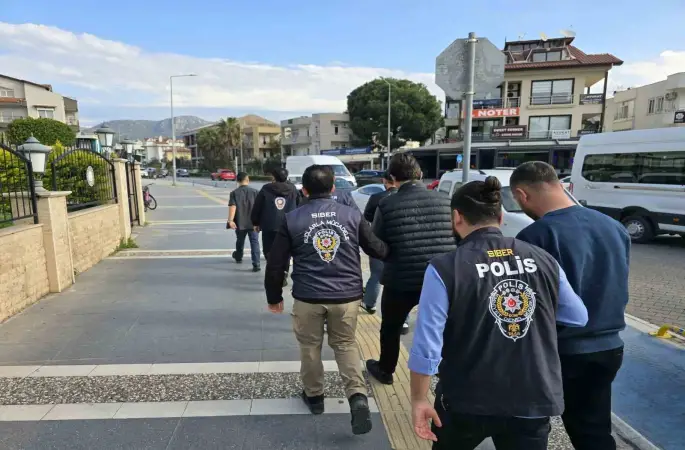 Marmaris’te ’sahte bungalov’ şebekesi çökertildi: 8 gözaltı
