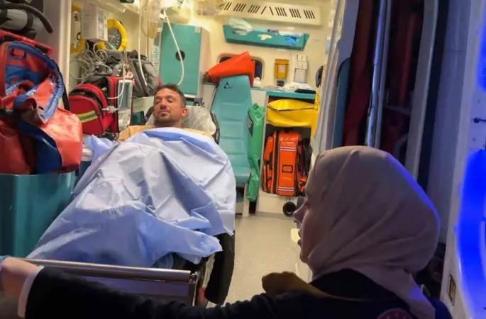 Maskeli şahıs tarafından bıçaklanan adam ağır yaralandı
