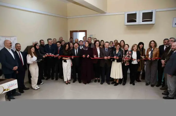 MCBÜSEM’de yeni bilgisayar laboratuvarı hizmete açıldı
