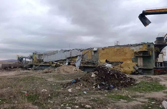 Metan gazı patlamasında 2 kişi yaralandı
