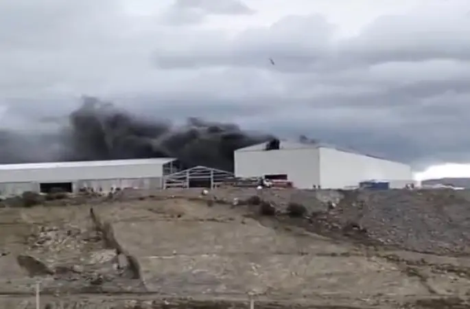 Milas’ta fabrika inşaatında yangın
