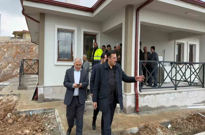 Milletvekili Bülent Tüfenkci deprem kontlarını inceledi
