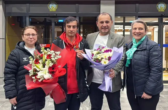 Milli atıcı Buğra Selimzade dünya üçüncüsü ünvanı ile Trabzon’a döndü
