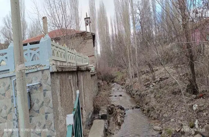 Minaresiz cami görenleri şaşırtıyor

