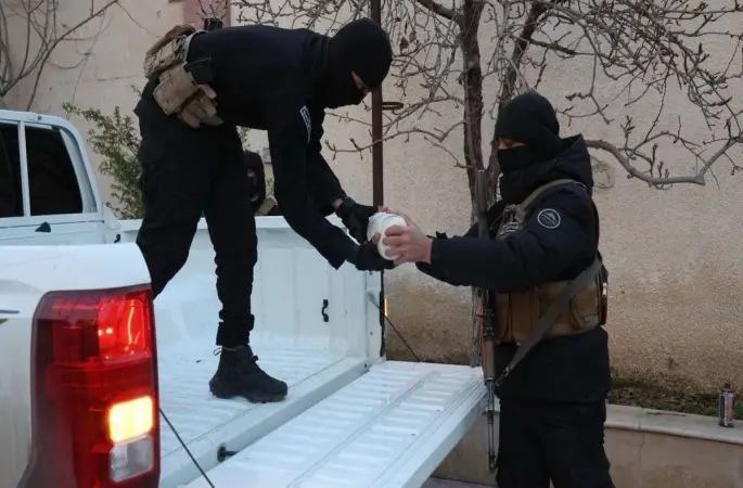 MİT’in istihbari çalışmaları sonucu Şam’da DEAŞ’a bağlı hücre çökertildi: 3 DEAŞ’lı yakalandı
