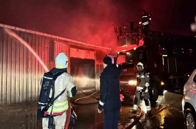 Mobilya atölyesinde yangın
