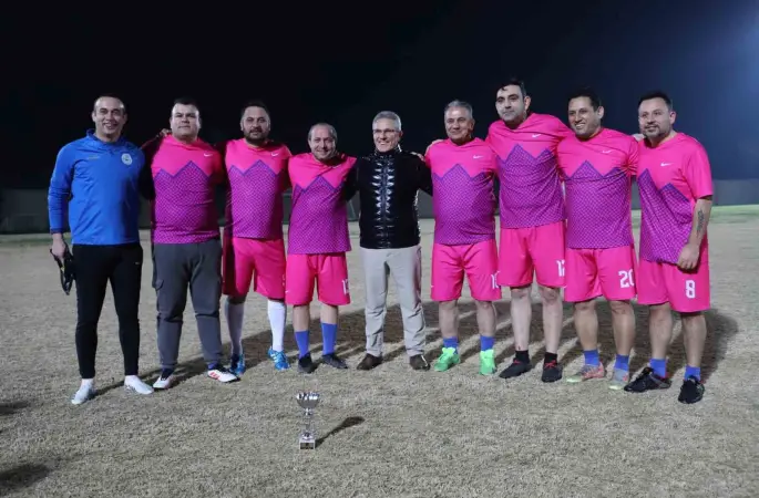 Nazilli Belediyesi Futbol Turnuvası’nda Şampiyon Özel Kalem Müdürlüğü oldu
