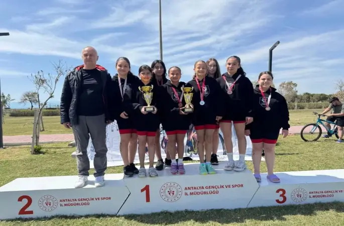 Nazillili öğrenciler Türkiye finallerinde kürsüye çıktı
