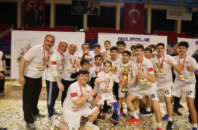 Niğde’de hentbol şöleni büyük heyecanla sona erdi
