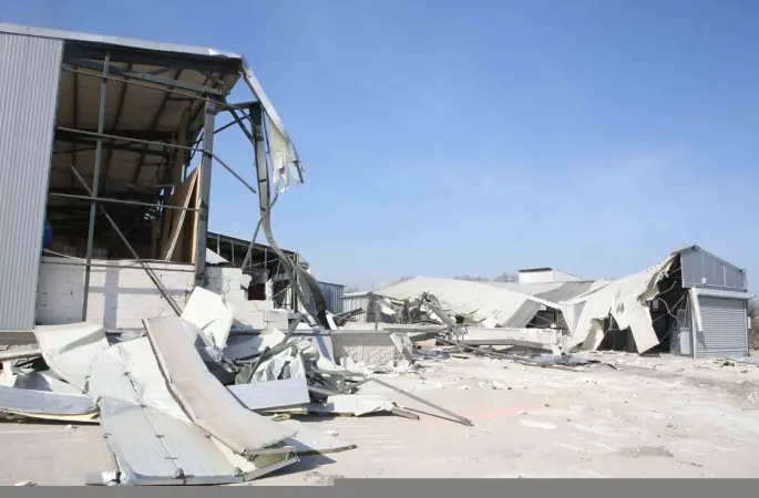 Nilüfer’de 4 kaçak bina yıkıldı
