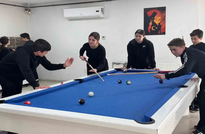 Öğrenciler Bahçeşehir Gençlik Merkezi’nde misafir edildi
