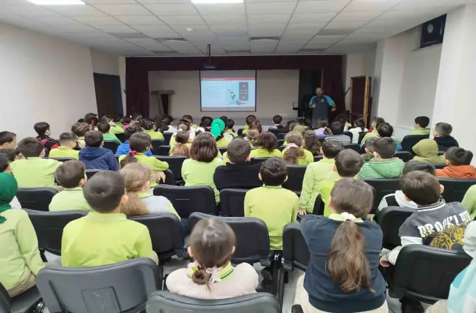 Öğrencilere sağlıklı çocuk sağlıklı gelecek etkinliği
