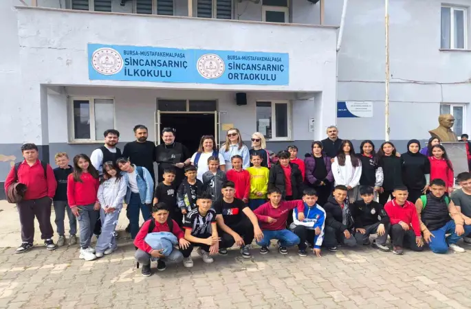 "Öğrencilerin yüzü güldü, saçları şekillendi"
