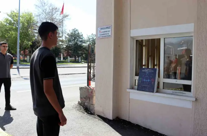 Öğretmenler yapay zeka ile okul güvenliğini artırdı
