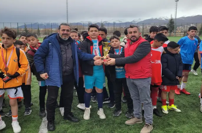 Okul Sporları Yıldız Erkekler Futbol İl Birinciliği tamamlandı
