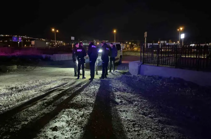 Önce darbettiler, ardından tabancayla vurup kaçtılar: 1 ağır yaralı
